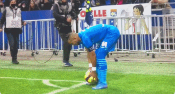 兰克尔-泽：如果合同合适的话，我愿意为青岛海牛效力十年