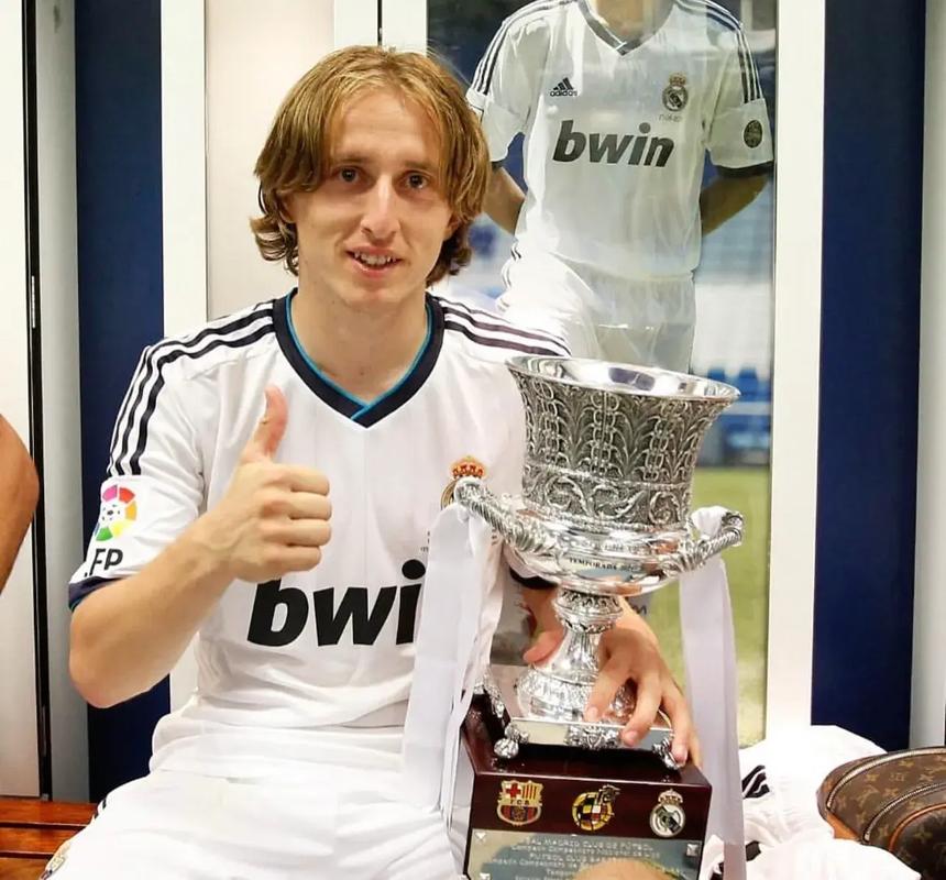 媒体人谈梅州、亚泰降级：中超拼到最后还是比烧钱和外援班底