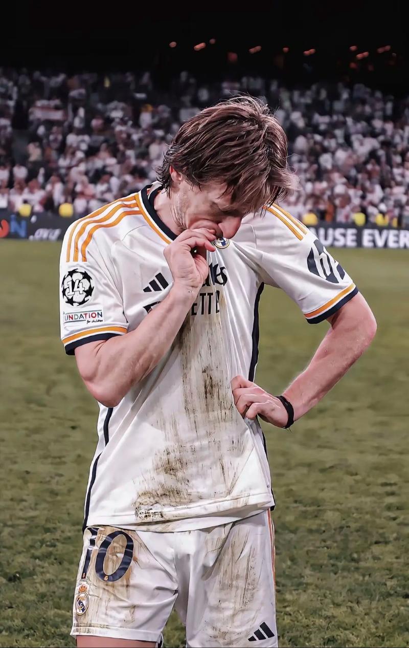 诺伊尔：补时进2球让大家松一口气，是否续约明年3月再考虑